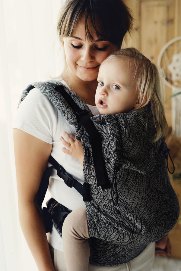 Babytrage Prime Linen Night Wildness