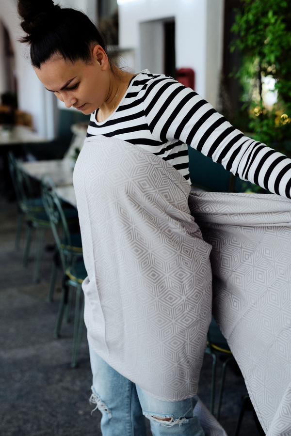 Baby Sling Grey Cube size 4