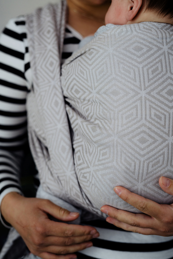 Little Frog Baby Sling - Grey Cube size 9