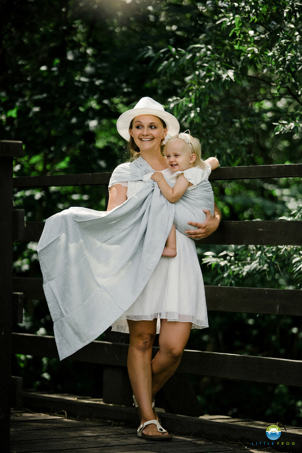 Sling cu inele Linen Silver Wildness mărimea S – alb și gri, cu in, pentru purtarea copilului

