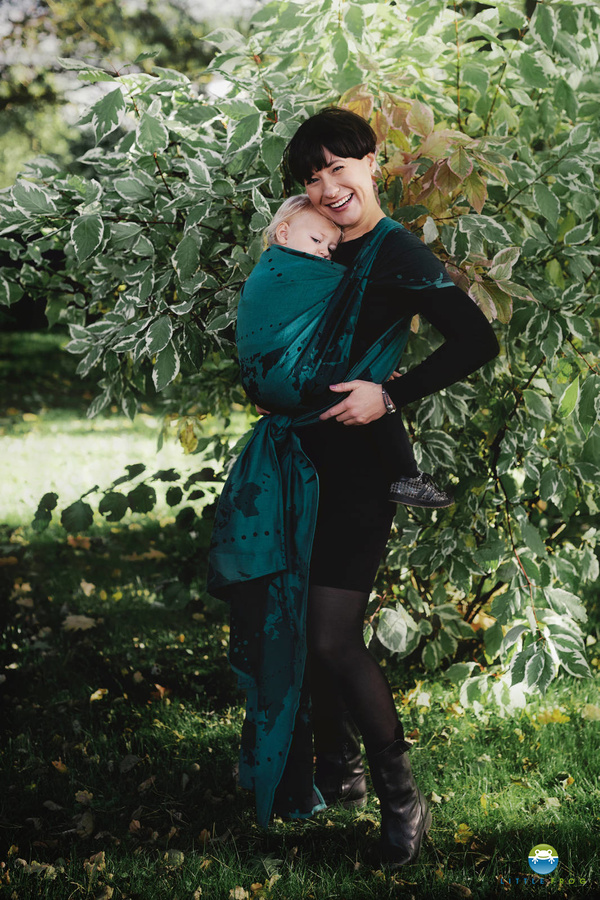Eșarfă port-bebe țesută Teal Wanderlust mărimea 5 – negru și teal, cu model hartă a lumii
