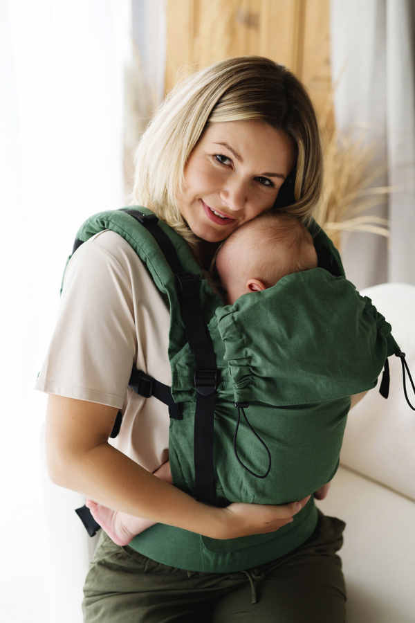 Marsupiu ergonomic Prime Linen Matcha – verde, cu in, pentru nou-născuți și copii până la 3 ani