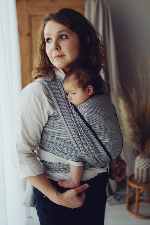 Tragetuch Zen Path - Größe 4 – Schwarz-Weiß gewebtes Babytragetuch mit recycelter Baumwolle