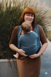 Baby Sling Cloudy Cube size 4