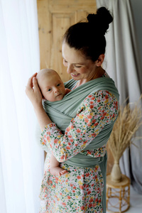 Wrap elastic Salvia – eșarfă din bumbac verde salvie pentru bebeluși de la naștere
