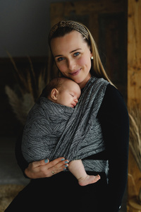 Eșarfă port-bebe țesută Linen Night Wildness mărimea 6 – cu in, jacquard, negru și ecru