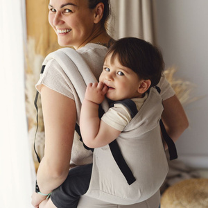 Marsupiu Swift Toddler Beige Moonstone – bej, ergonomic pentru copii de 12–36 luni