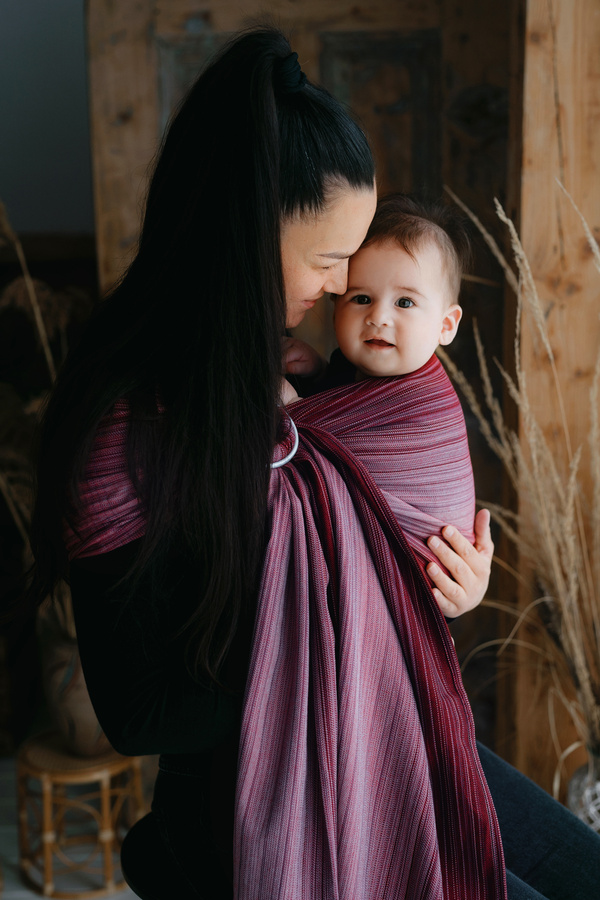 Bandolera roja Jasper L – porteo cómodo desde los primeros días de vida