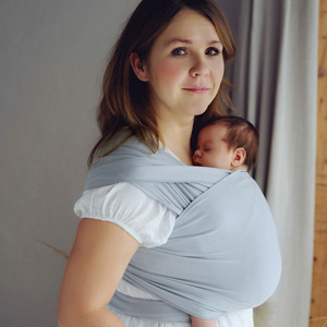 Écharpe extensible Misty Grey/ 2e choix – gris clair en coton pour bébé dès la naissance