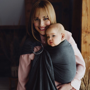 Écharpe ring sling graphite Slate Moonstone M – une solution pratique pour les parents