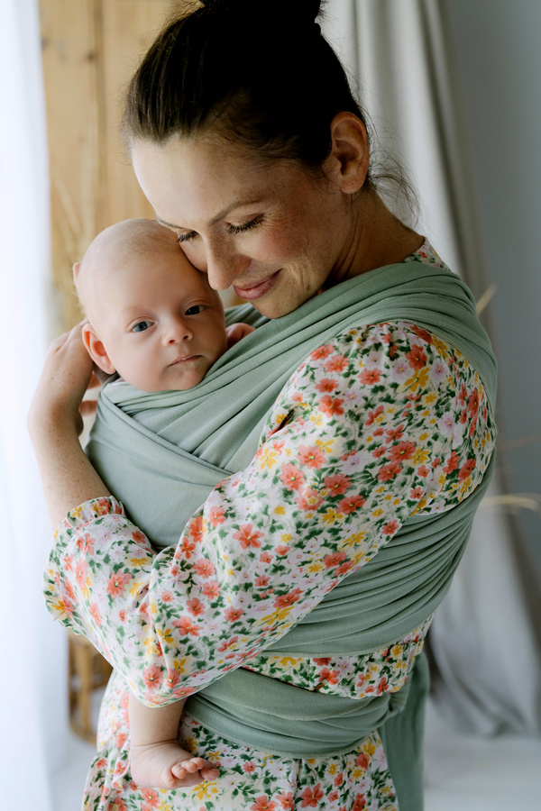 Wrap elastic Salvia – eșarfă din bumbac verde salvie pentru bebeluși de la naștere