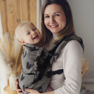 Mochila Portabebés Prime Cosy Love – Corazones Marrones