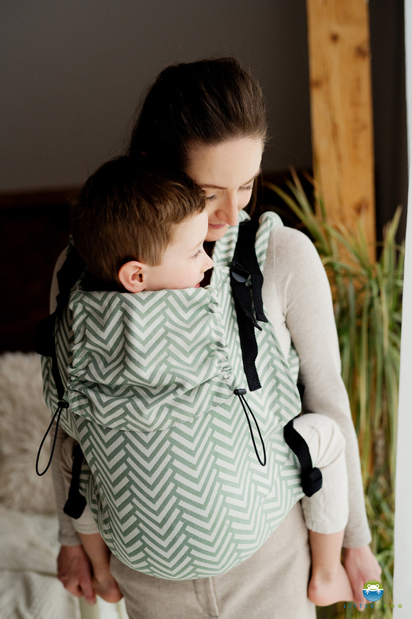 Marsupiu Preschooler Natural Miles – ecru și verde, ergonomic pentru copii de 2–6 ani
