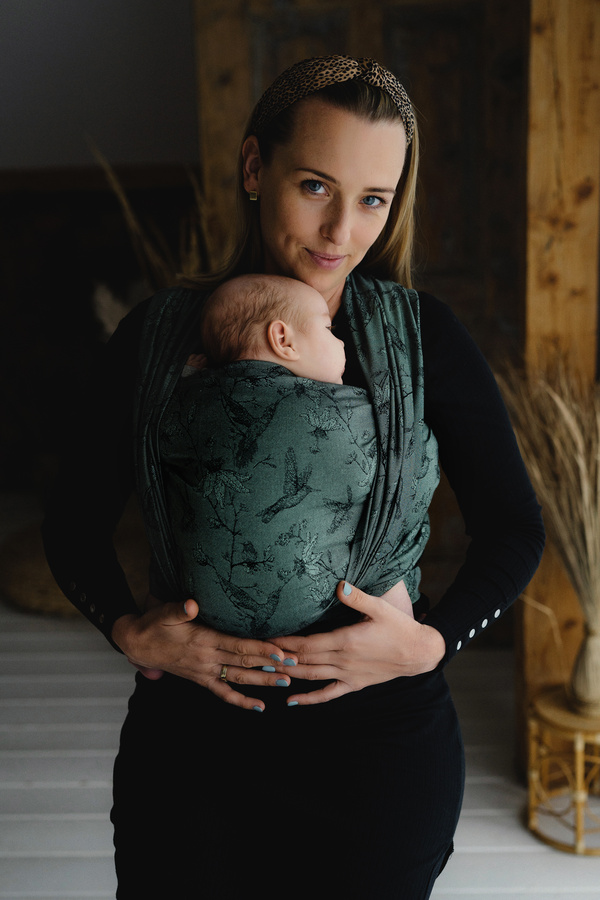 Eșarfă port-bebe țesută TENCEL™ Joy of Life mărimea 6 – model jacquard cu colibri și flori de crin