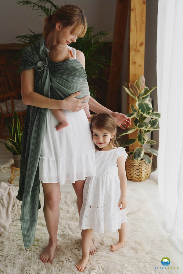 Bamboo Verdelite M – bandolera de anillas verde, agradable para la piel del recién nacido