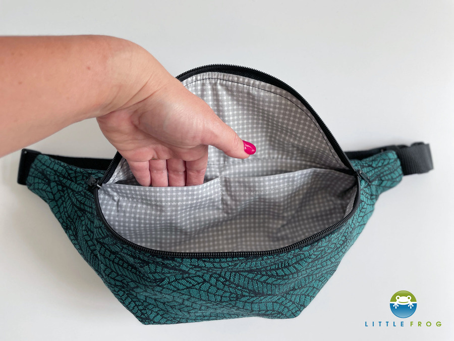 Duża saszetko-nerka Little Frog - Ocean Wildness