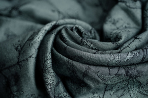Eșarfă port-bebe țesută TENCEL™ Joy of Life mărimea 7 – model jacquard cu colibri și flori de crin