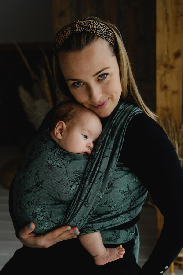 Eșarfă port-bebe țesută TENCEL™ Joy of Life mărimea 4 – model jacquard cu colibri și flori de crin