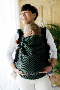 Marsupiu Preschooler Adventure Miles – verde și negru, ergonomic pentru copii de 2–6 ani