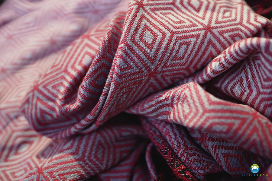 Sling cu inele Ruby Cube mărimea M – negru, roșu și grafit, cu model jacquard