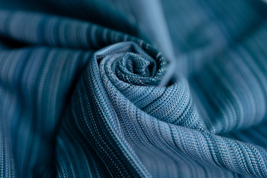 Niebieska chusta Boleit 4,6 m – ergonomiczne noszenie noworodka