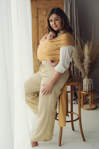 Écharpe de portage extensible Honey Sun – écharpe jaune en coton dès la naissance