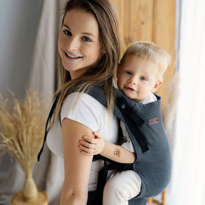 Marsupiu Swift Toddler Slate Moonstone – gri și negru, ergonomic pentru copii de 12–36 luni
