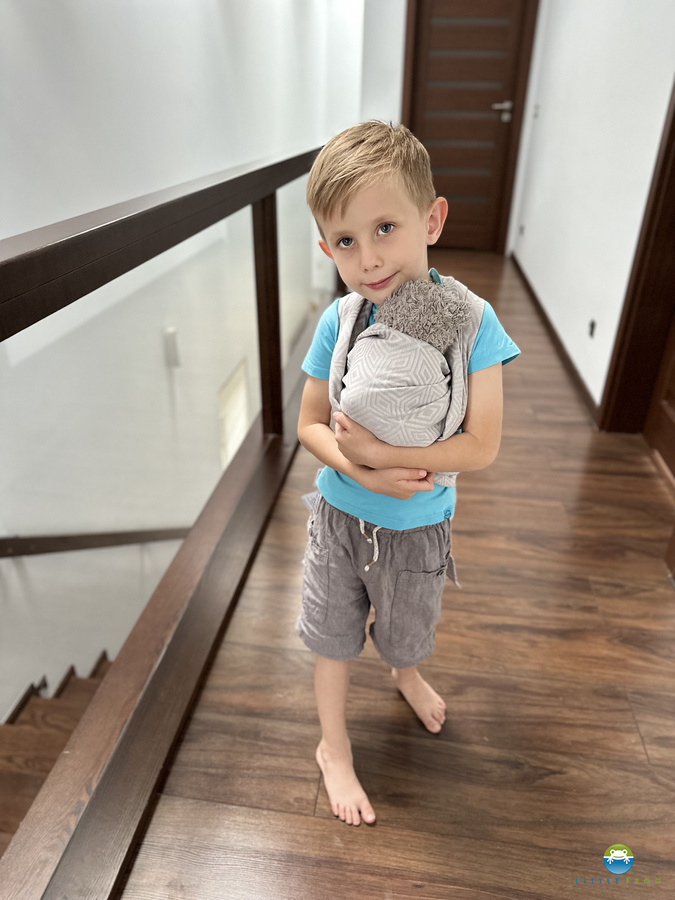 MIni Fular Little Frog Gris Cube