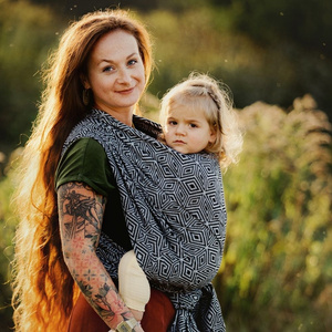 Baby Sling Inky Cube size 4
