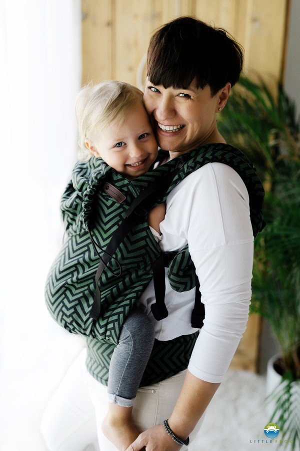 Marsupiu Preschooler Adventure Miles – verde și negru, ergonomic pentru copii de 2–6 ani