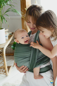 Bamboo Verdelite – a green, naturally soft baby wrap for babywearing, size 6