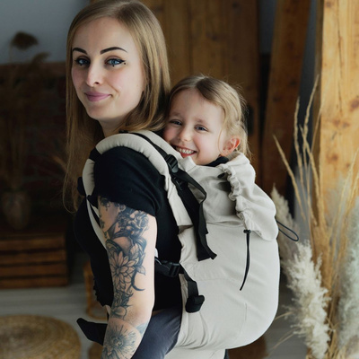 Marsupiu Preschooler Beige Moonstone – bej, ergonomic pentru copii de 2–6 ani